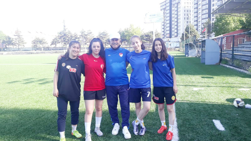 DİŞİ KRAMPONLAR  FORM TUTUYOR