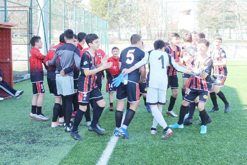 AKADEMİLER RESMEN İPTAL