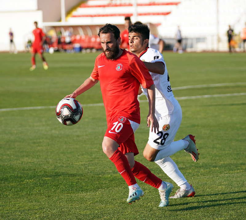 GENÇLER FORMA GİYDİ