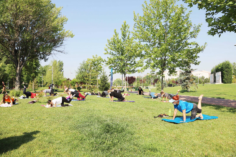 KENTPARK VE ULUÖNDER PARKINDA SABAH SPORU