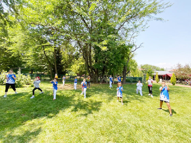 MAVİ SPOR KULÜBÜ DURMUYOR