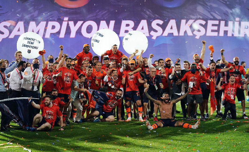 BAŞAKŞEHİRDE İSTİKRARIN SONU ŞAMPİYONLUK OLDU