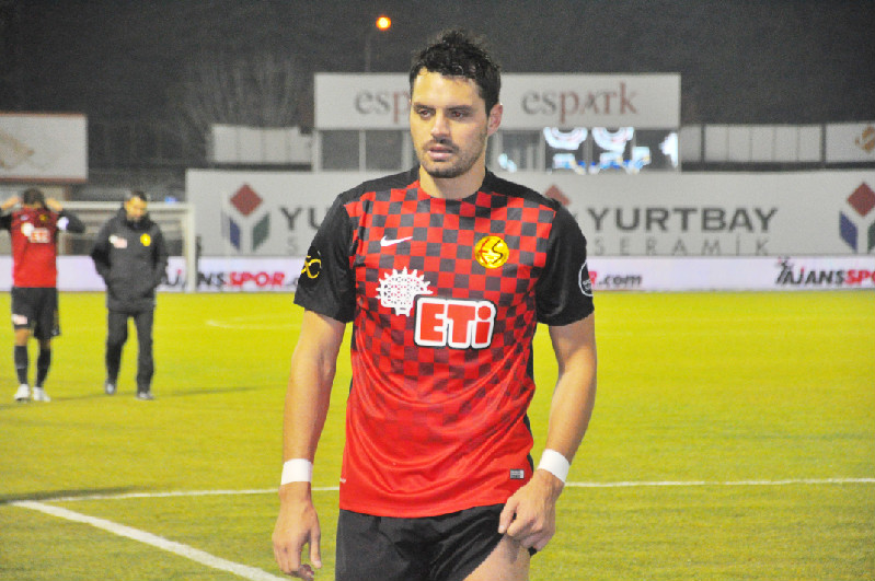 EURO YÜKSELDİ BORÇ ÇOĞALDI