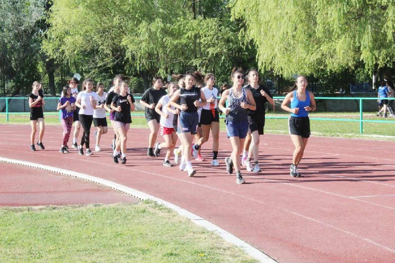 ÇAĞDAŞ KOLEJLİLER İDDİALI GELİYOR