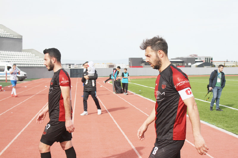 TAKIMDAN AYRILACAKLAR