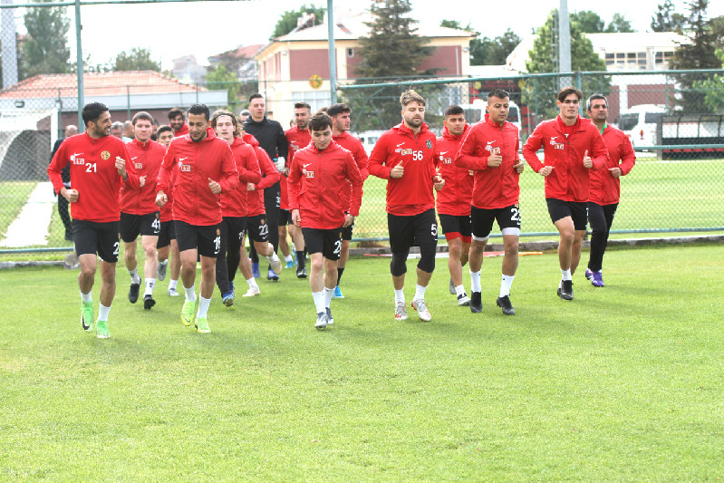 ES-ESTE TATİL BİTTİ