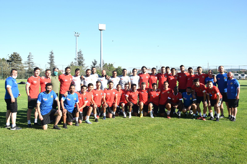 ESKİŞEHİRSPOR GENÇLERİYLE    SEZONA MERHABA DEDİ