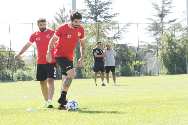 TAKIMIN AĞABEYLERİ