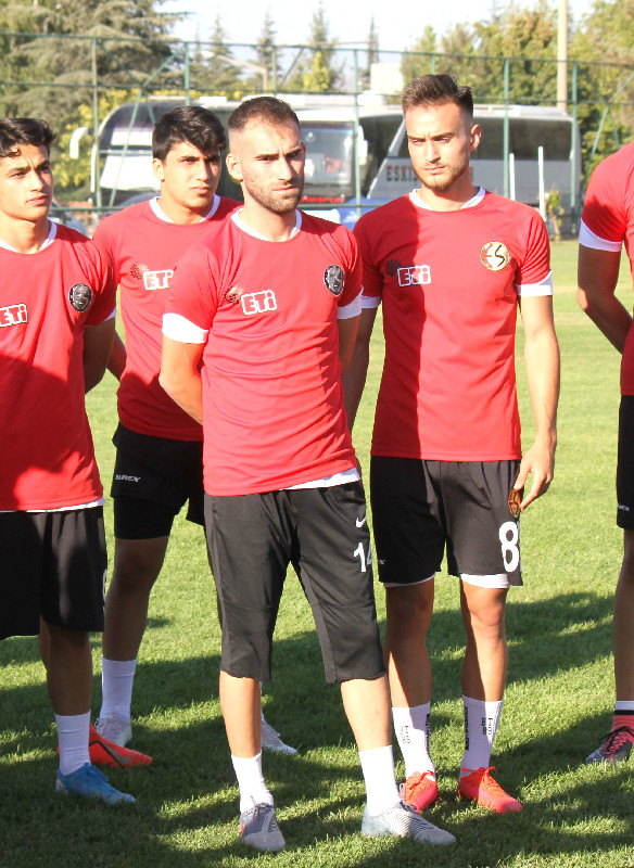 HASAN SORULARI BEKLİYOR