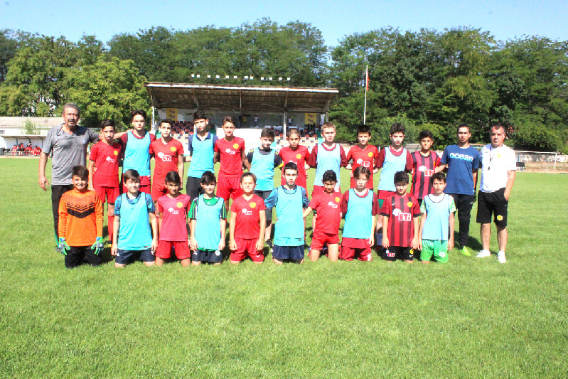 ŞEKER DÜN RENGARENKTİ