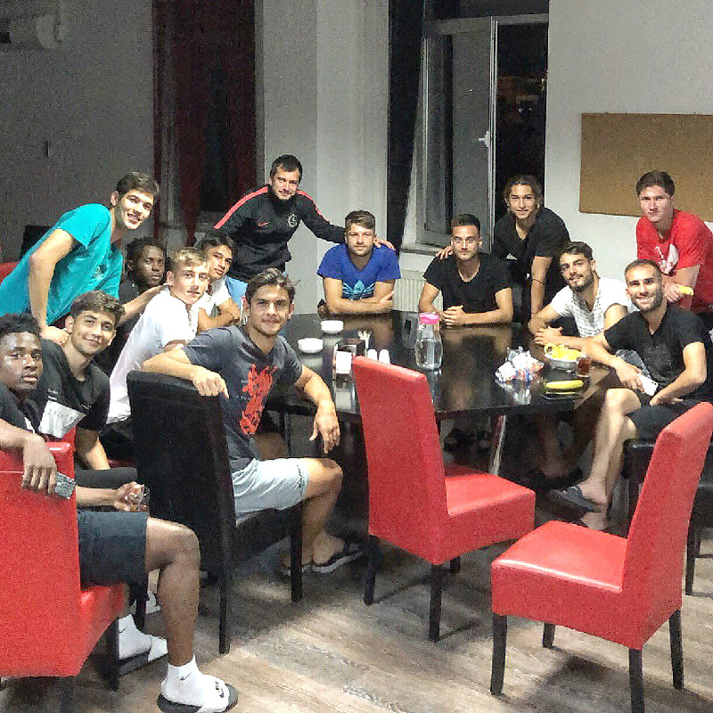 ÖLMEK VAR VAZGEÇMEK YOK