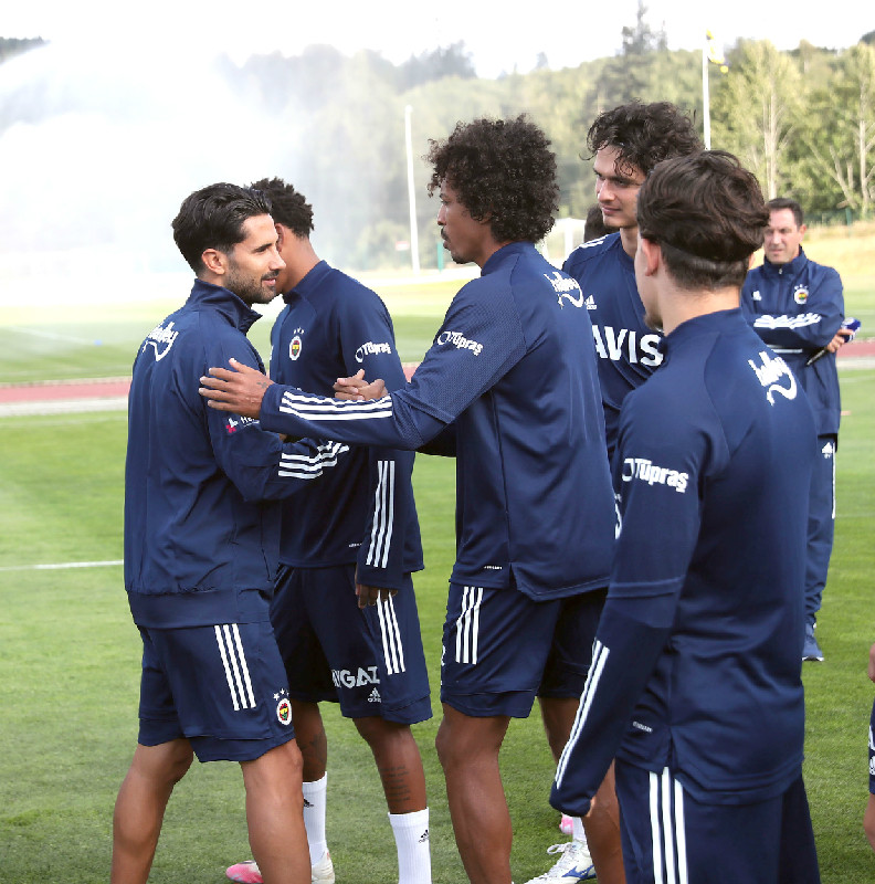 ALPER POTUKLA YOLLAR AYRILDI