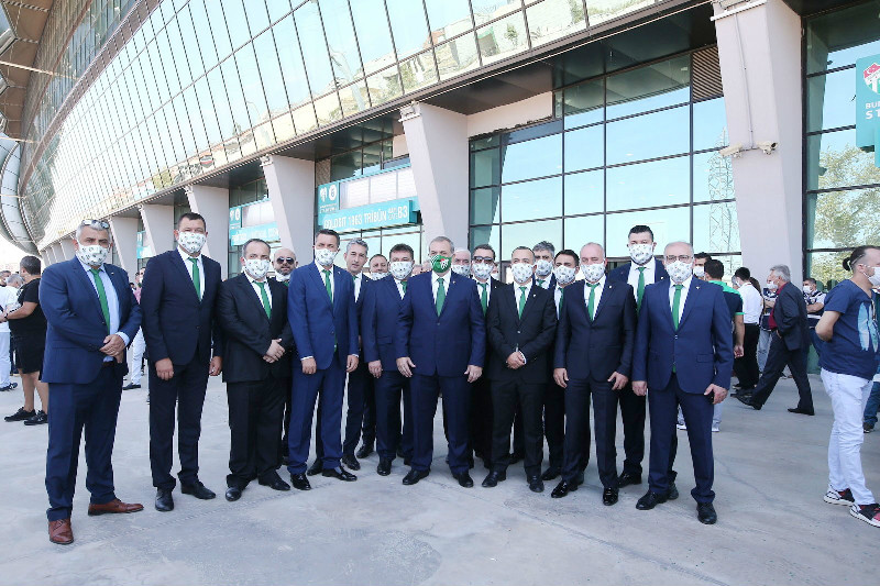 BURSASPOR KONGRESİNDE GERGİNLİK