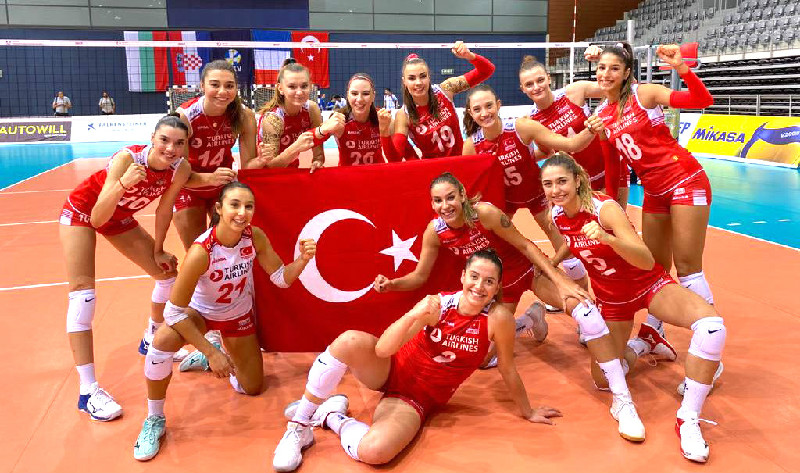 GENÇ MİLLİLERİN BÜYÜK BAŞARISI