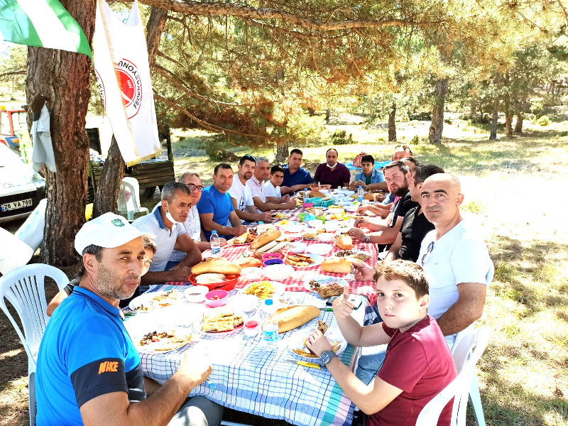 GÖKMEYDAN SPOR YÖNETIMI ÇATÖREN DE  BİRLİKTELİK TOHUMU  EKTİ...