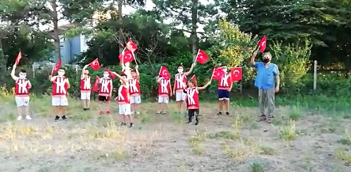 GELENEĞİ BOZMADILAR