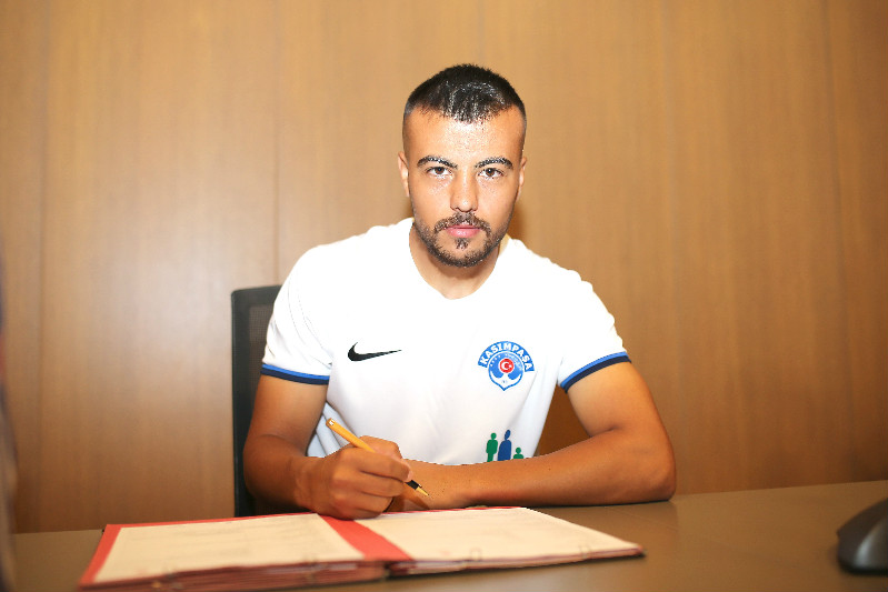 MEHMET FEYZİ  3 YILLIK İMZALADI