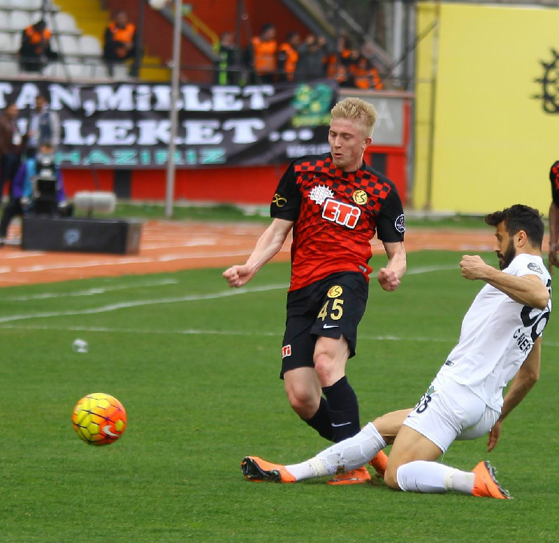 KULACHA 20 BİN DOLAR