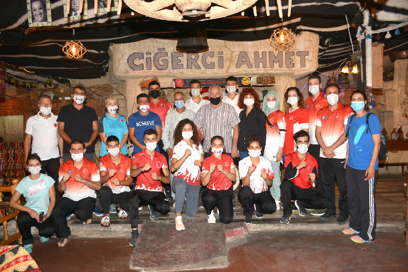 İŞİTME ENGELLİ MİLLİ TAEKVONDOCULAR  CİĞERCİ AHMETDE MORAL DEPOLADI