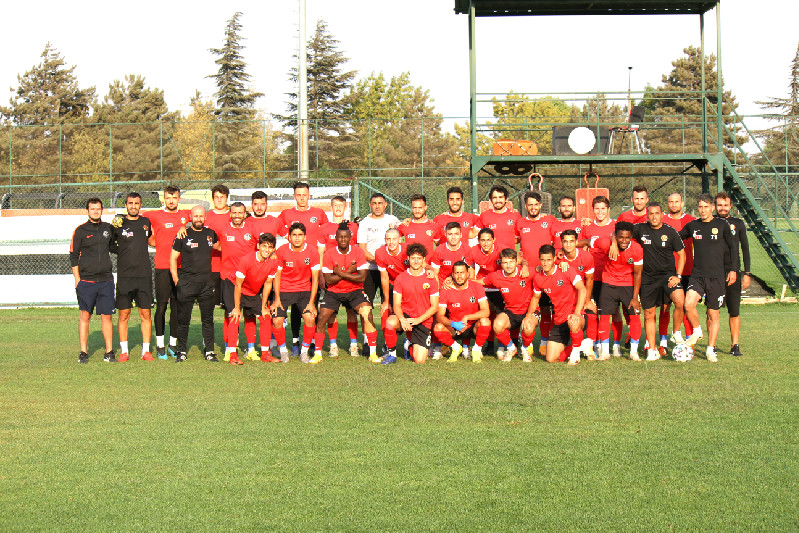 HEDEFİMİZ TAKIMI AYAKTA TUTMAK