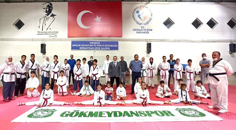 GÖKMEYDAN DA KUŞAKLAR BAĞLANDI