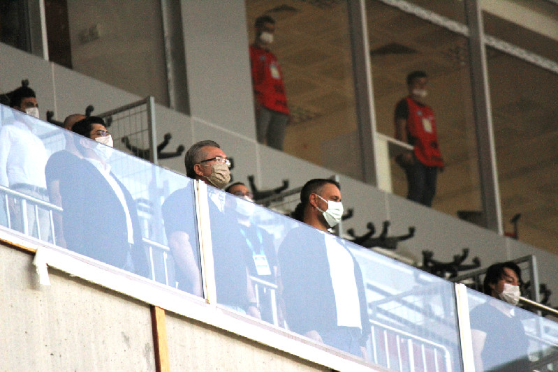 BAŞKAN HEYECANLA TAKİP ETTİ