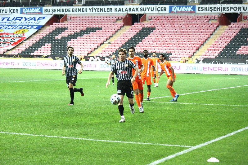 İKİNCİ YARIDA TOPARLADI