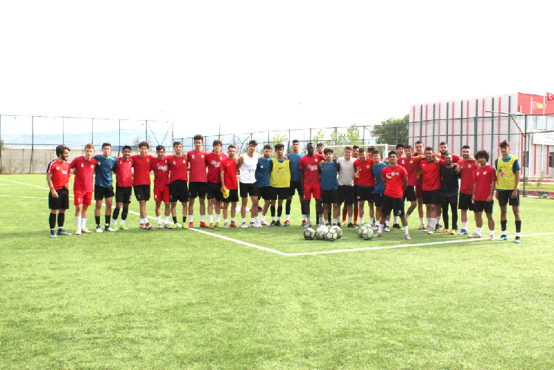 ELİTLERİN İDMANLARINA ARA