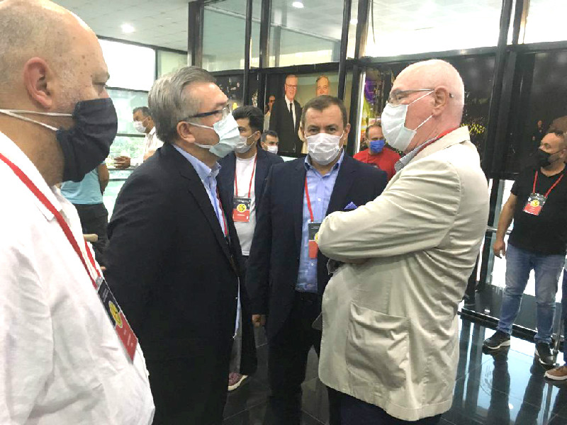 PARALARINI İSTİYORLARSA ESKİŞEHİRSPORU        YAŞATMAK ZORUNDALAR