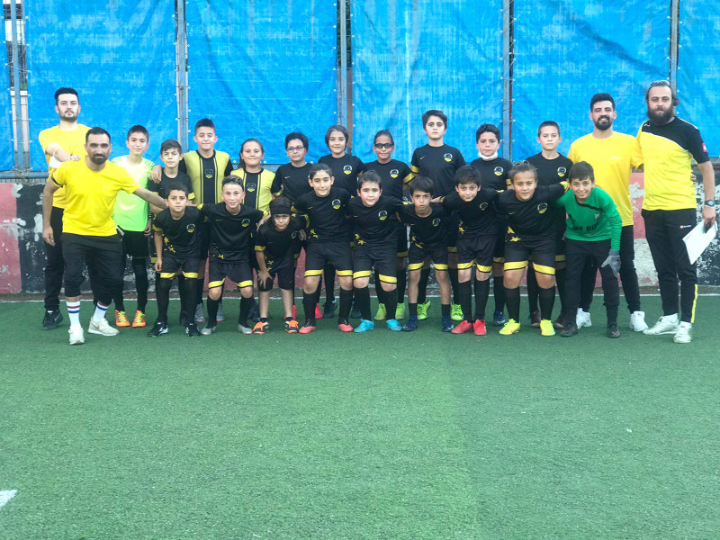 FUTBOL EĞİTİM KOLEJİ DOĞRU YOLDA