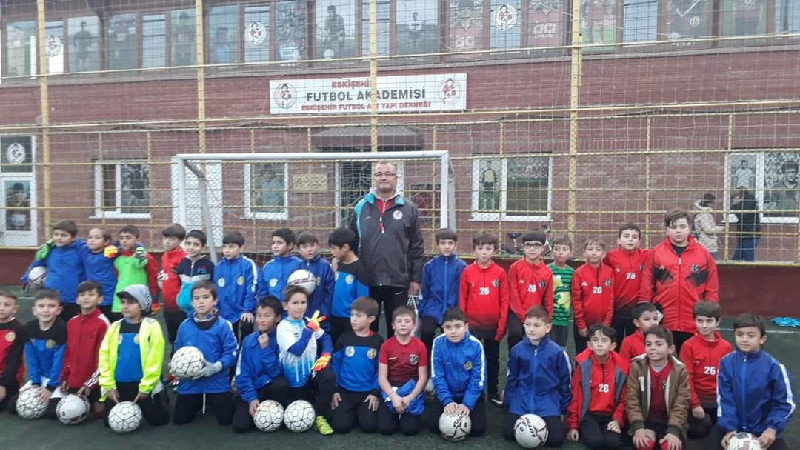 MİNİKLERE DURMAK YOK