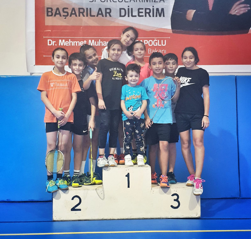 MADALYALAR SAHİBİNİ BULDU