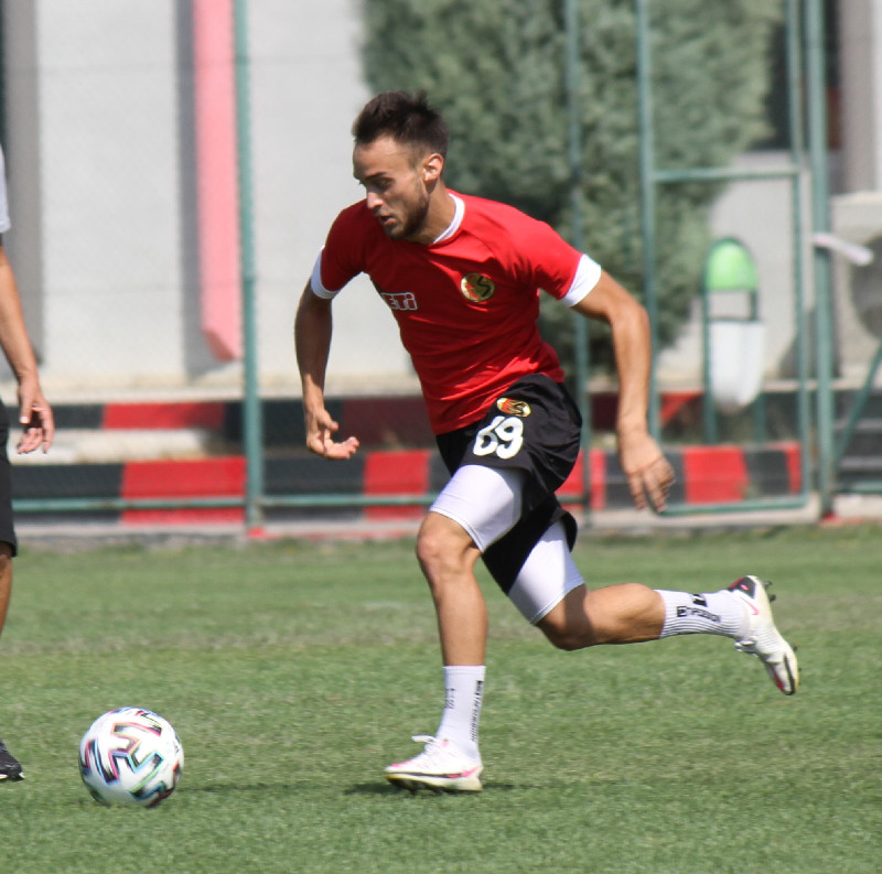 4 OYUNCU KADRODA YOK