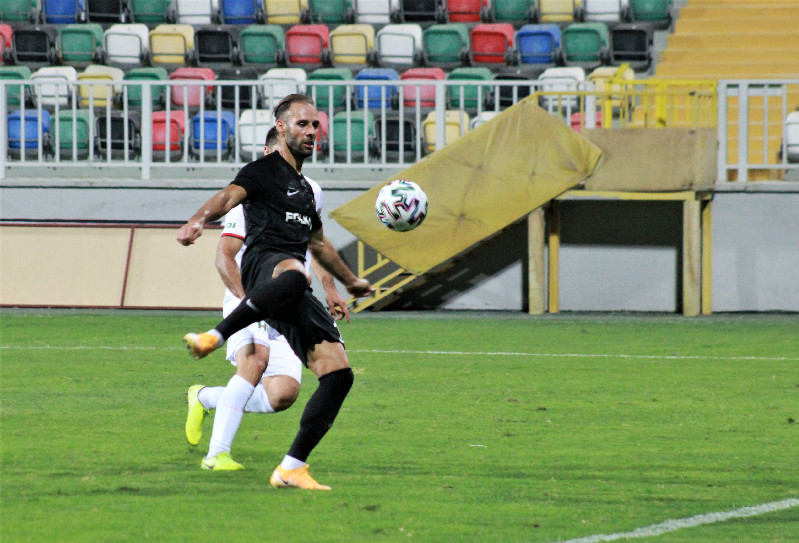 BİZİ Mİ BEKLEDİN BE ADAM!