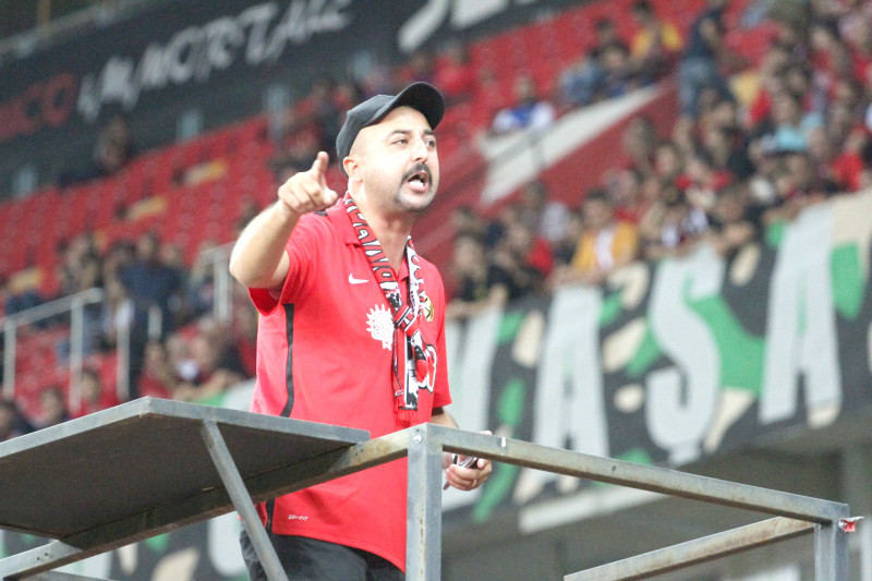 FUTBOLCULARA UYARI YÖNETİME DESTEK