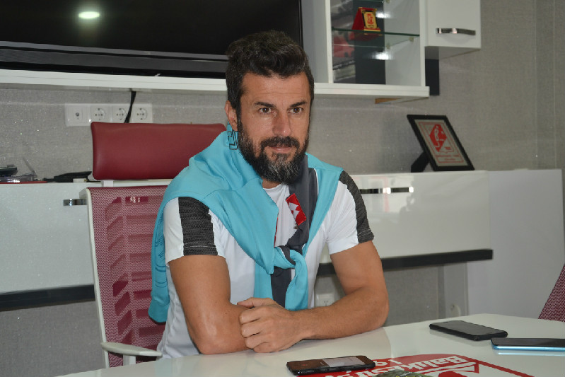 TANDOĞAN VE BAKKAL ÖN PLANDA