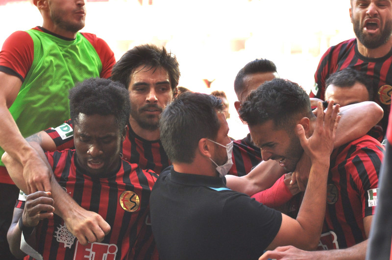 733 DAKİKA SONRA GOLLE TANIŞTIK