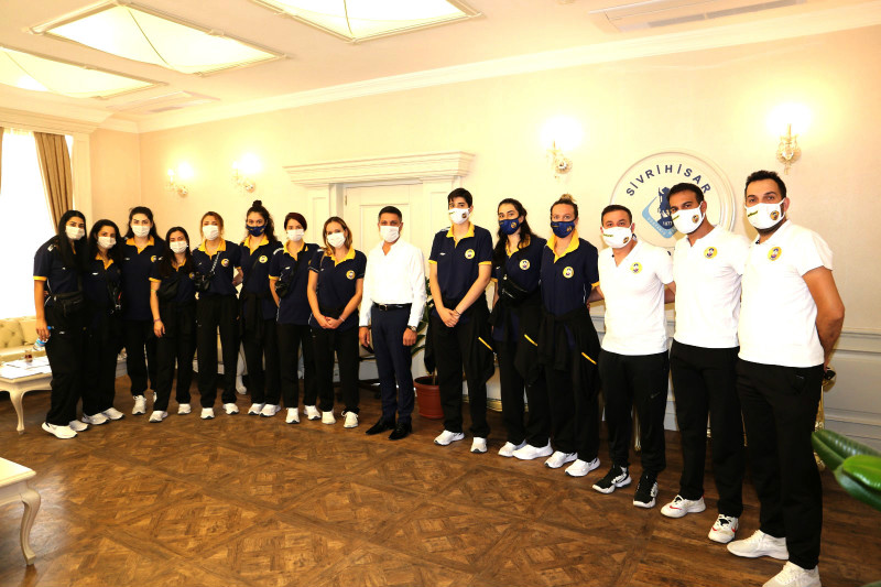 FİLENİN SULTANLARINDAN BAŞKAN YÜZÜGÜLLÜYE ZİYARET