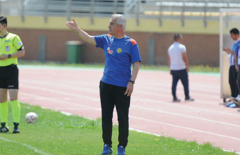 ÜZÜLEREK TAKİP EDİYORUM