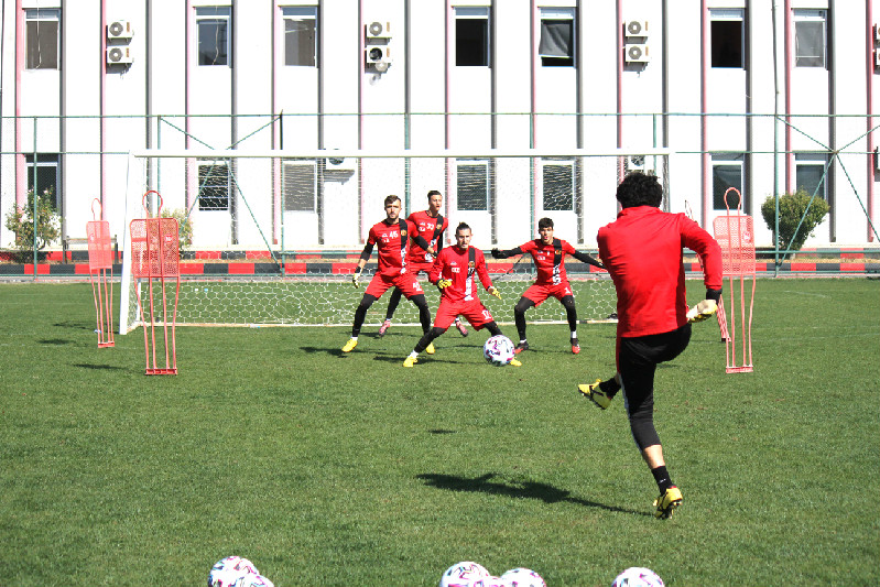 KAZANCI GÖZ AÇTIRMIYOR