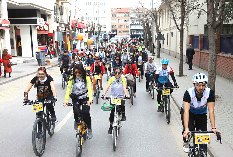 BÜYÜKŞEHİR’DEN CUMHURİYET ETKİNLİĞİ