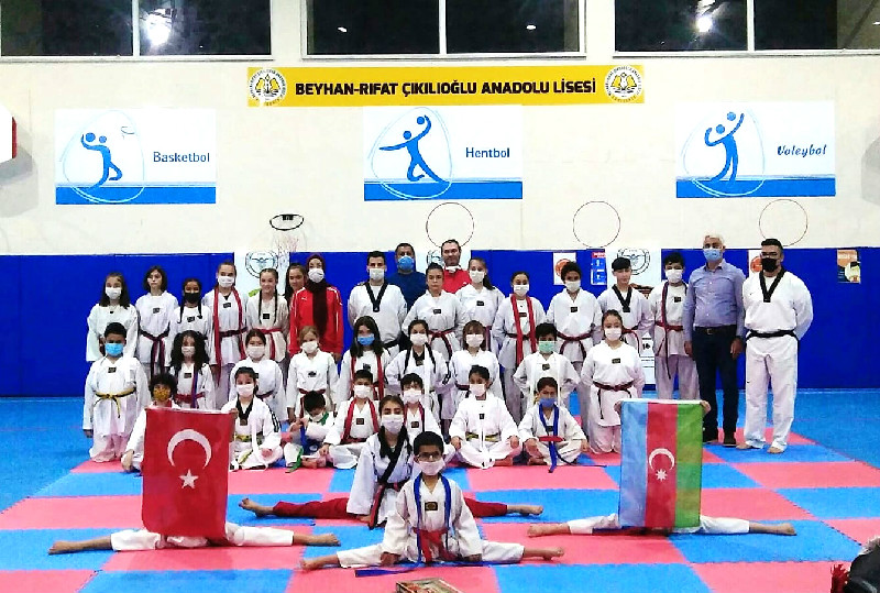 TAEKWONDOCULAR ZİRVE YAPTI