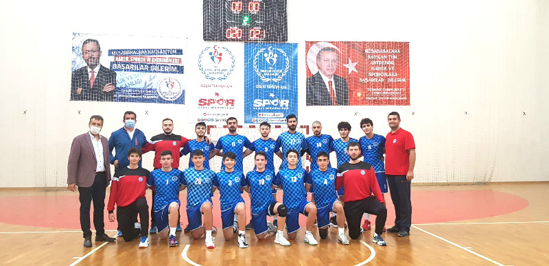 BÜYÜKŞEHİRİN HENTBOLCULARI  2.LİGE GÖZ KIRPTI