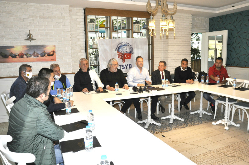 LİGDE KALMAK İSTİYORUZ