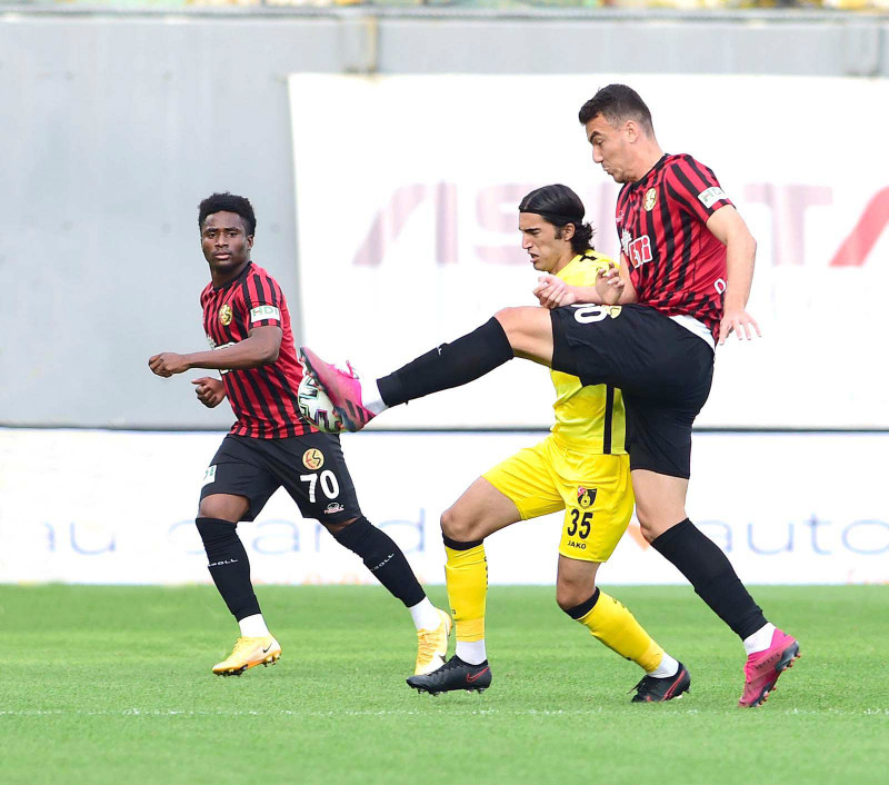 ŞİMŞEKLER KUPA SINAVINDA