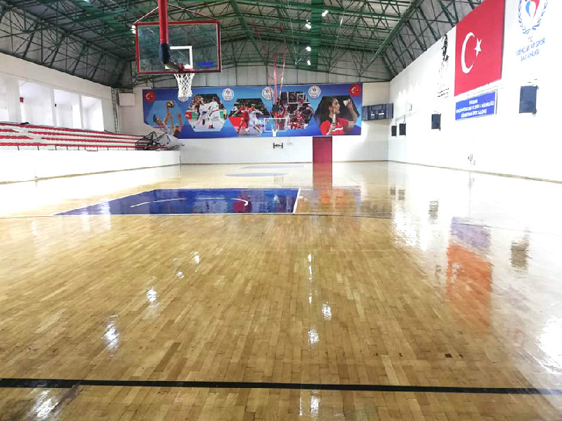 GÖKMEYDANDA ZEMİN ELDEN GEÇİRİLDİ