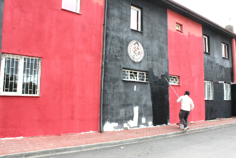 DIŞ CEPHE BOYANIYOR