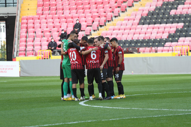 İSTEK HIRS VE AZİM KEÇİRÖREN  MAÇINA DA YANSIMALI