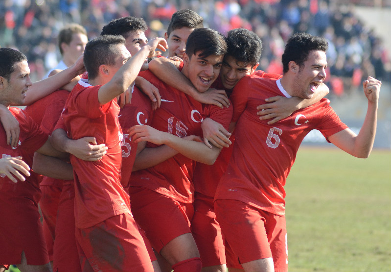 ÜRETİYORUZ AMA KATMA    DEĞER KATAMIYORUZ