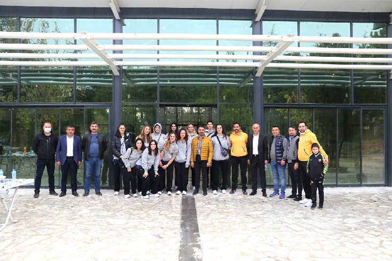 ALKIŞLAR SİVRİHİSARSPORA